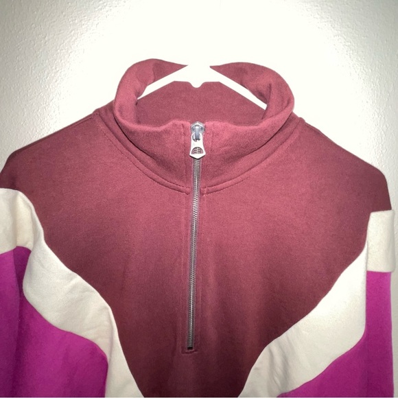 American Eagle Quarter Zip Tri-Color Sweatshirt And Matching Socks - Picture 11 of 16